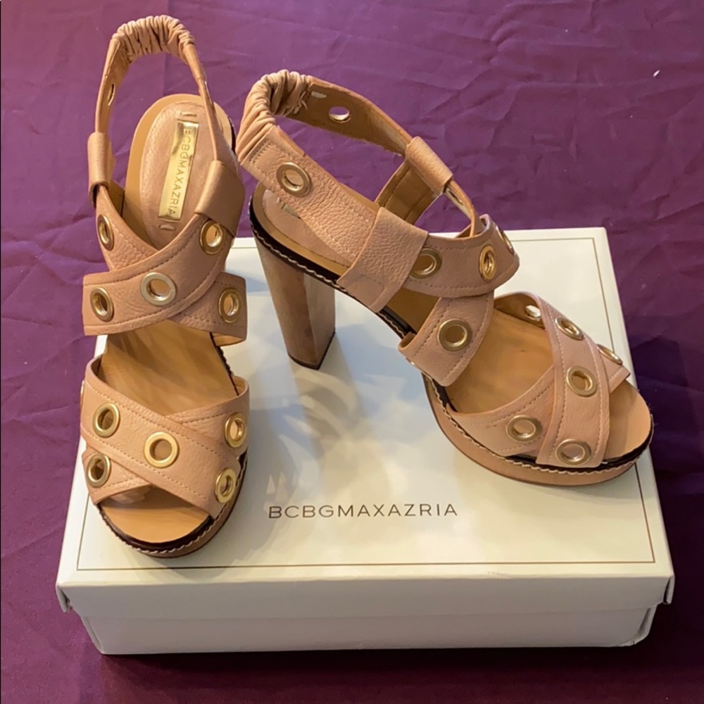 BCBGMaxAzria MA-ISIS Platform Sandal